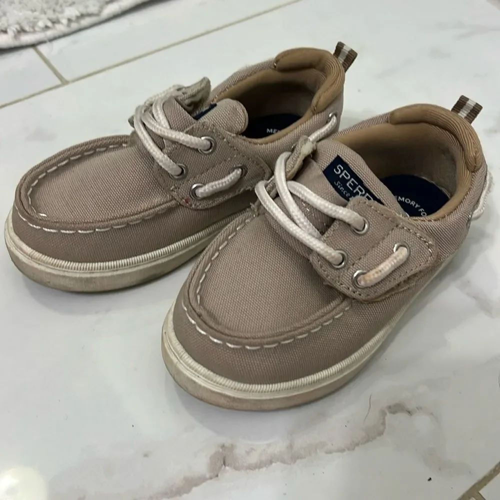 Toddler Boys Sperry Boat Shoes - Excellent Condition - Worn Once - Size 8M